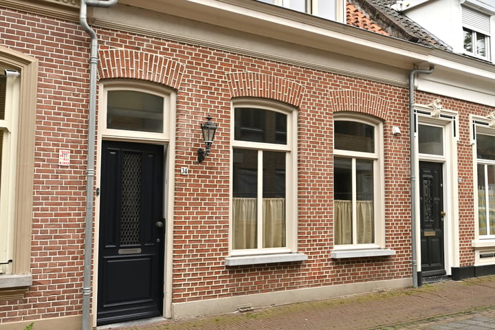 View photo 3 of Berenstraat 34