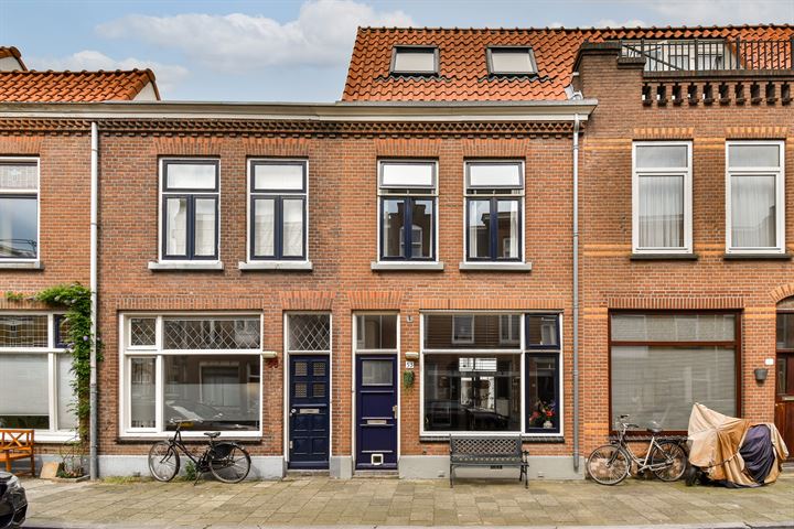 View photo 1 of Van Lennepstraat 53