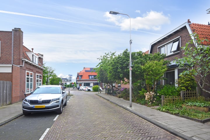 Bekijk foto 37 van Van der Goesstraat 3