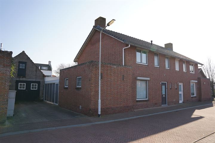 Bekijk foto 2 van Karnemelkstraat 3