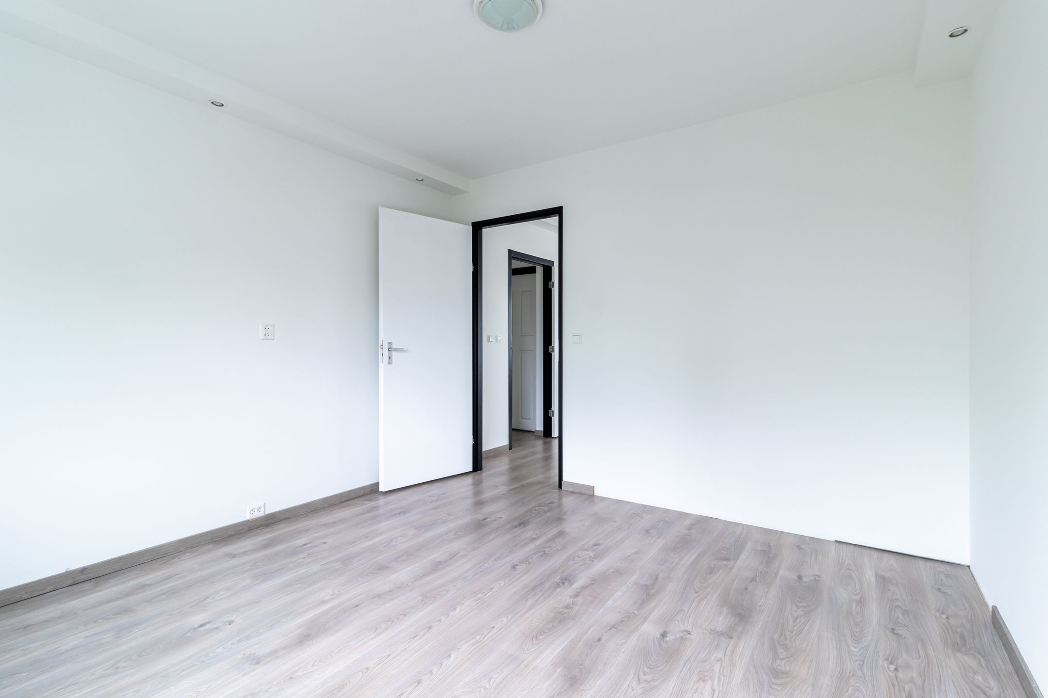 Photo 12 of Linnaeusstraat 232