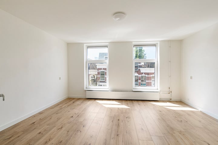 Bekijk foto 3 van Zwart Janstraat 145-B02