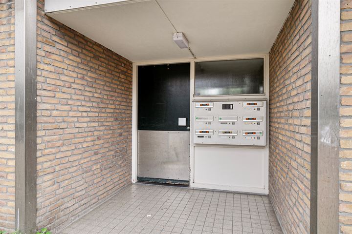 View photo 9 of Bachstraat 348