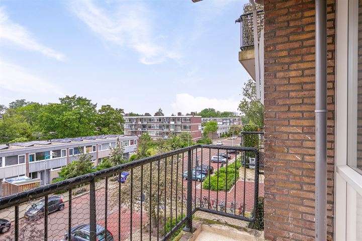 View photo 32 of Bachstraat 348