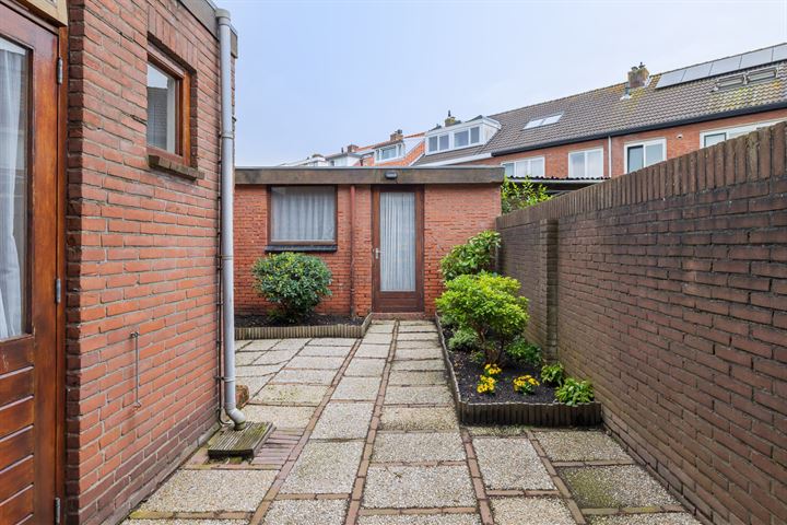 Bekijk foto 15 van Leeuwerikstraat 38