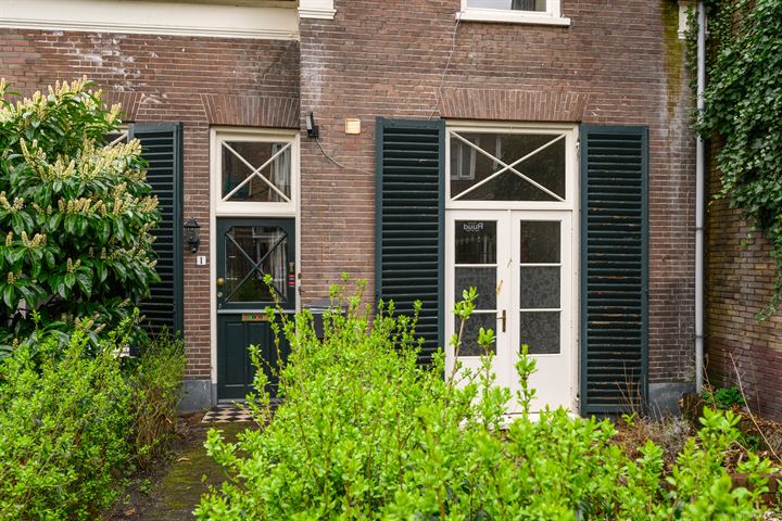 Bekijk foto 2 van Spiegelstraat 1