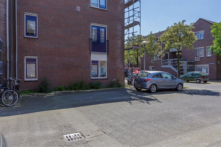 View photo 38 of Zilvergeldstraat 85