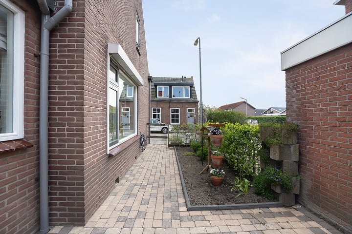 Bekijk foto 31 van Emmastraat 49