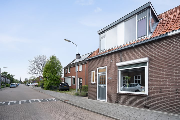 Bekijk foto 33 van Emmastraat 49