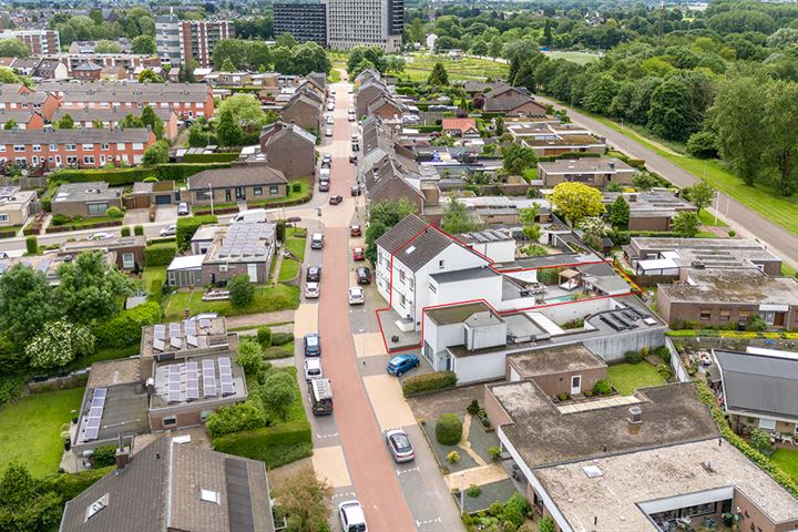 Bekijk foto 43 van Groot-Nullandstraat 12