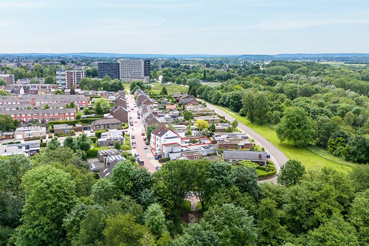 Bekijk foto 45 van Groot-Nullandstraat 12