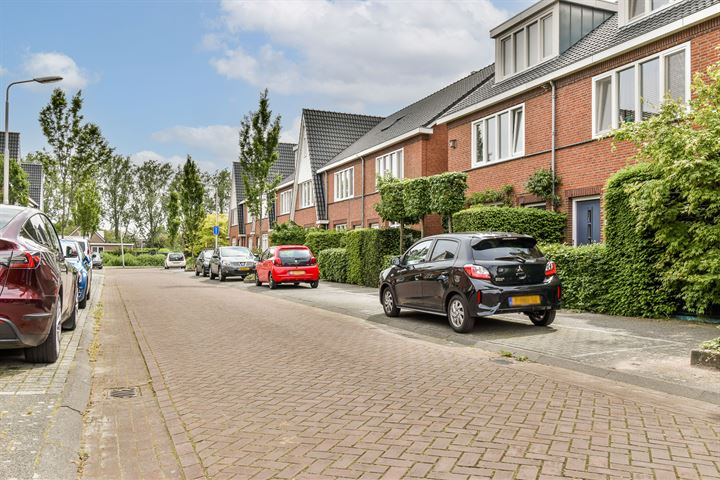 View photo 26 of Dotterbloemweg 16