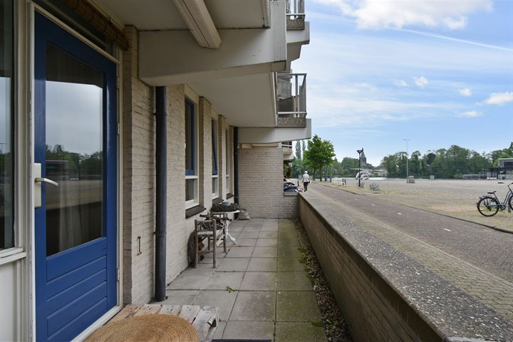 Bekijk foto 25 van Parijsstraat 1