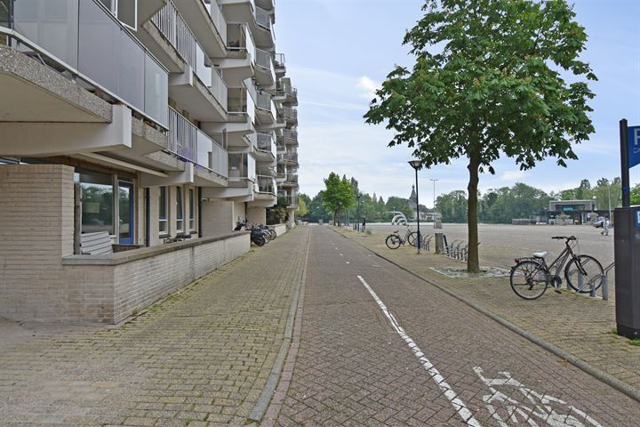 Bekijk foto 34 van Parijsstraat 1