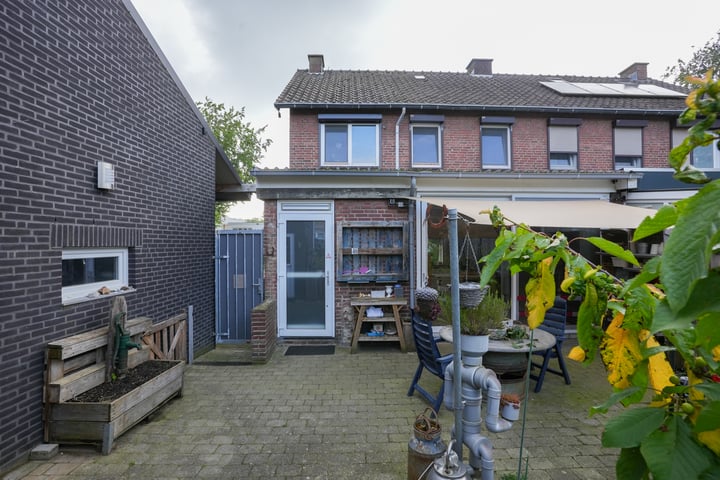 View photo 18 of Vermeerstraat 40