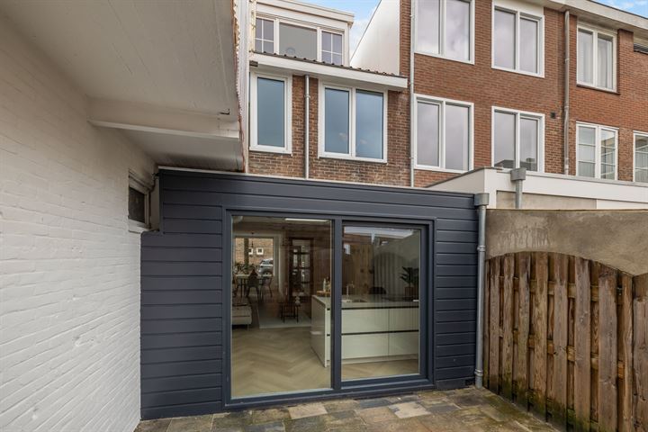 Bekijk foto 17 van Hermannus Elconiusstraat 45