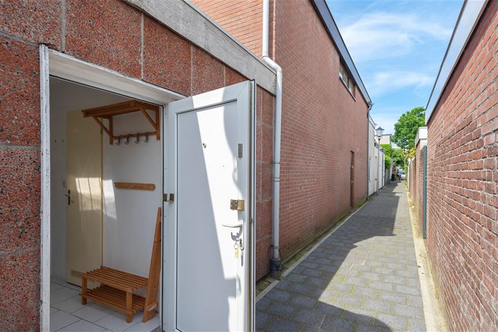 View photo 16 of van Ostadestraat 11-A