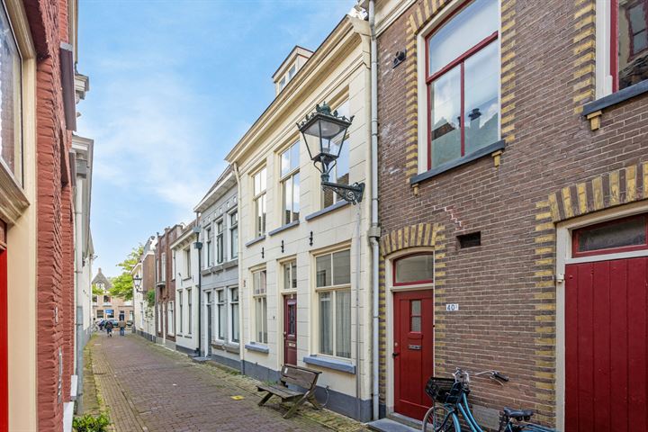 Bekijk foto 1 van Sint Jacobstraat 42