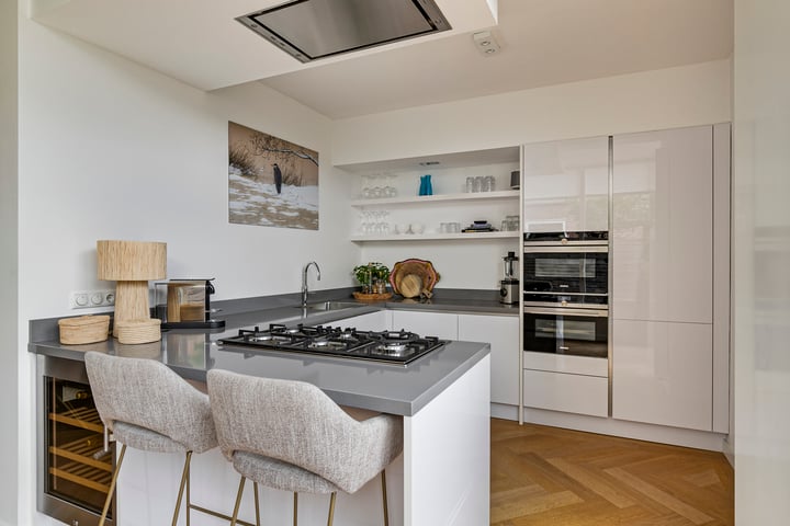 Bekijk foto 3 van Oosterhoutstraat 104
