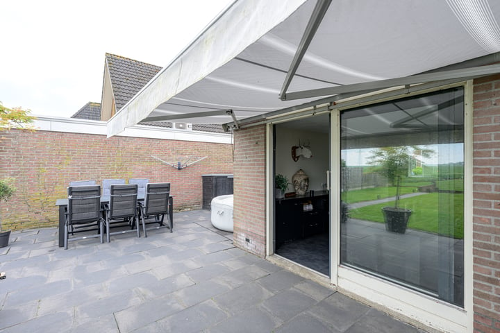 View photo 22 of Hornstraat 12