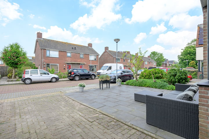 View photo 37 of Hornstraat 12