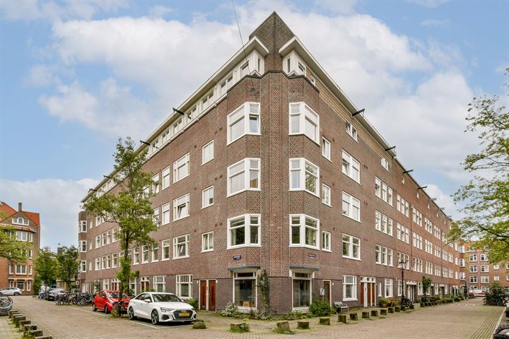 Bekijk foto 3 van Luzacstraat 9-4