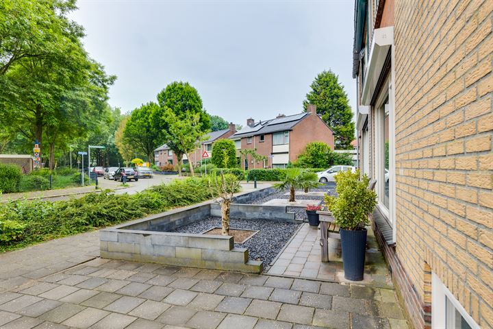 View photo 68 of Goudenregenstraat 15