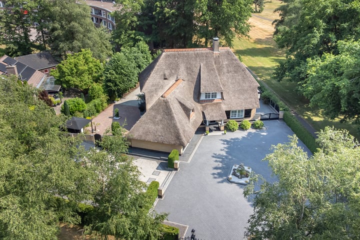Schutselaan 2