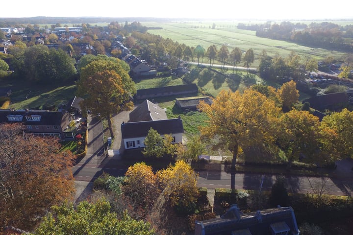 Bekijk foto 3 van Nieuw-Loosdrechtsedijk 87