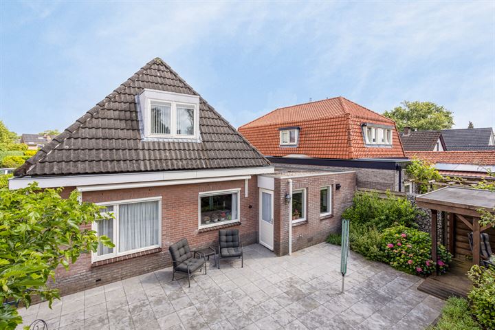 Bekijk foto 33 van Meidoornstraat 9