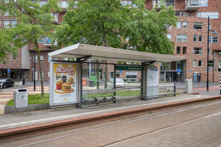 Bekijk foto 29 van Middeldijkerplein 152