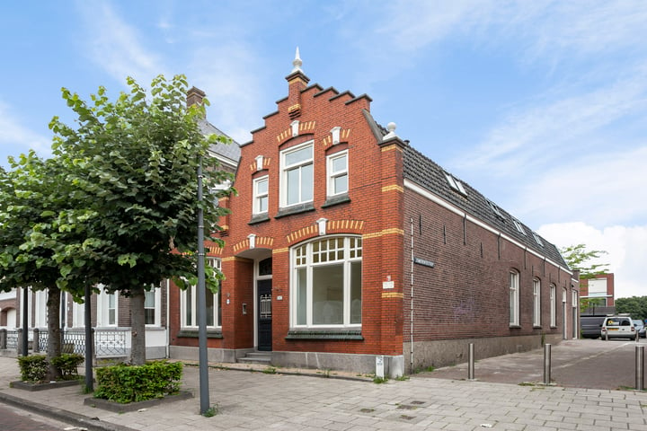 Bekijk foto 1 van Grotestraat 107