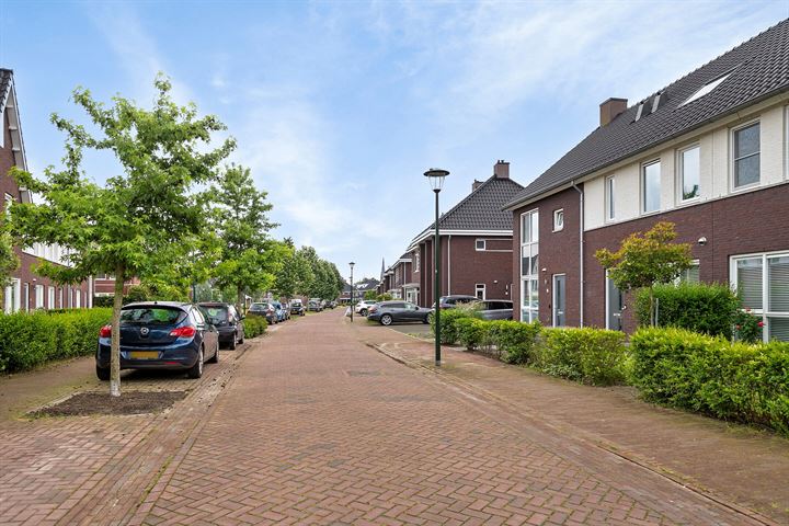 Bekijk foto 35 van Dominicus van Ophovenstraat 24