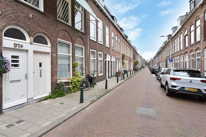 Bekijk foto 2 van Van Egmondstraat 91