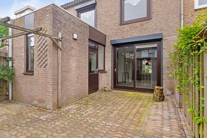 Bekijk foto 30 van Erik de Rodestraat 13