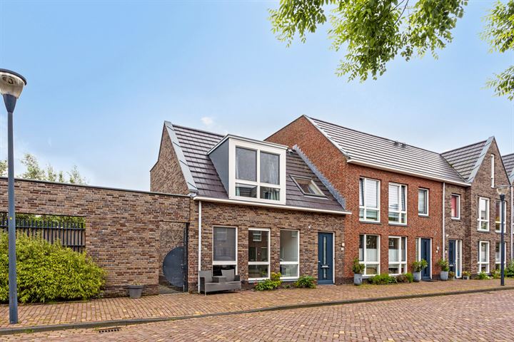 Bekijk foto 1 van Stedenspelstraat 13