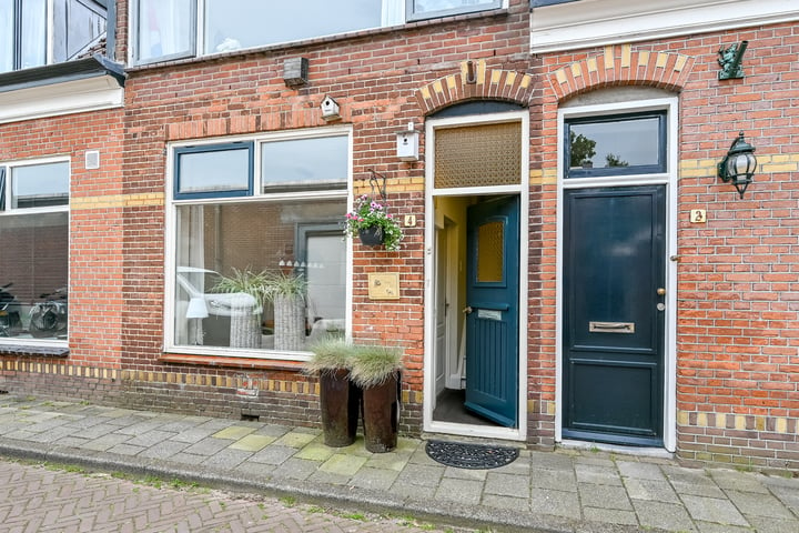 Bekijk foto 2 van Ranonkelstraat 4