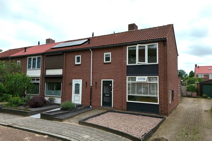 Bekijk foto 5 van Pr.Marijkestraat 17