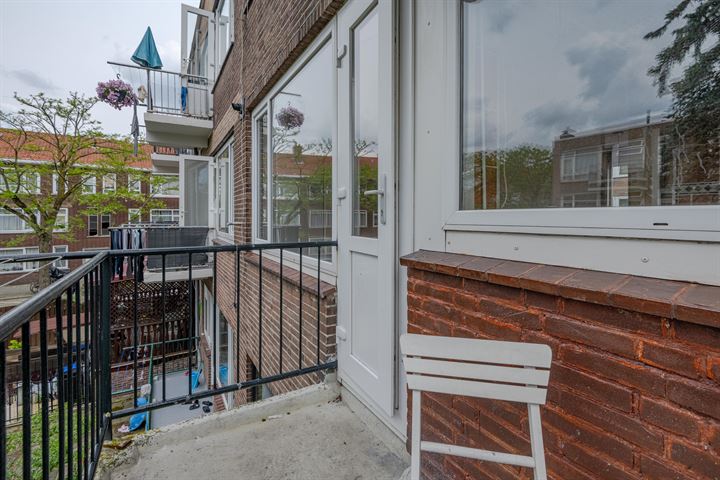 View photo 5 of Wieringerstraat 5-B