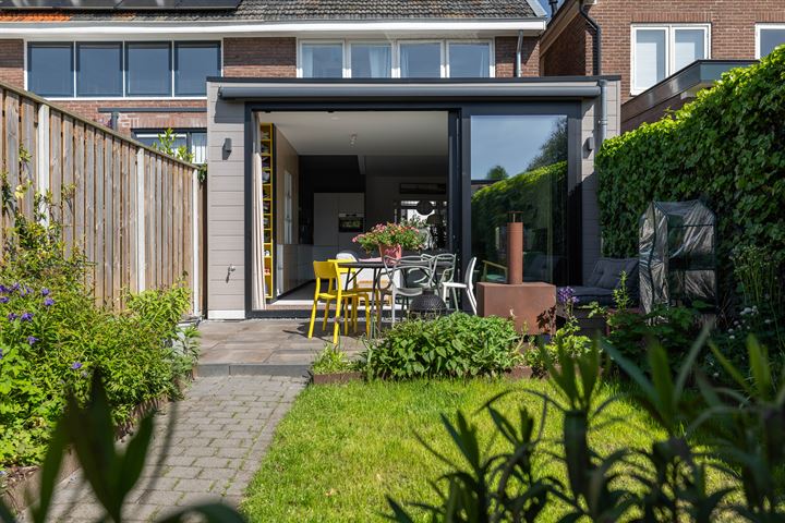 View photo 26 of Rozenstraat 61