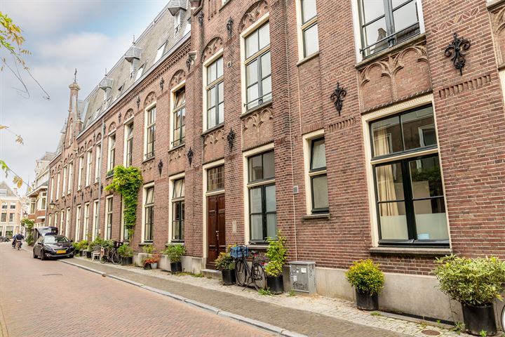 View photo 5 of Herenstraat 10-E