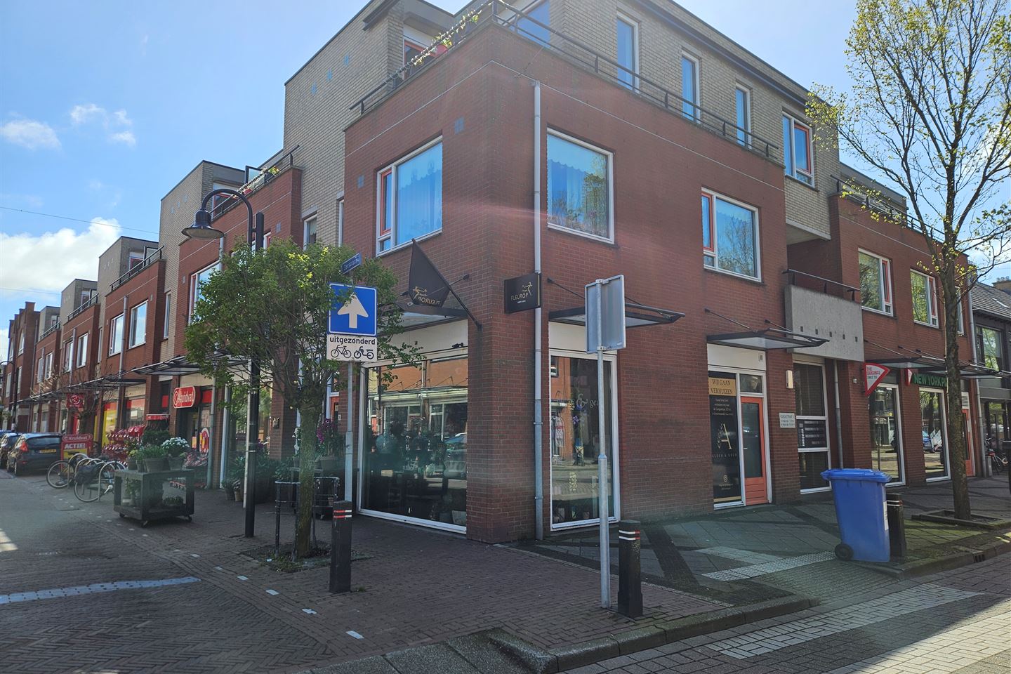 View photo 4 of Zeestraat 26