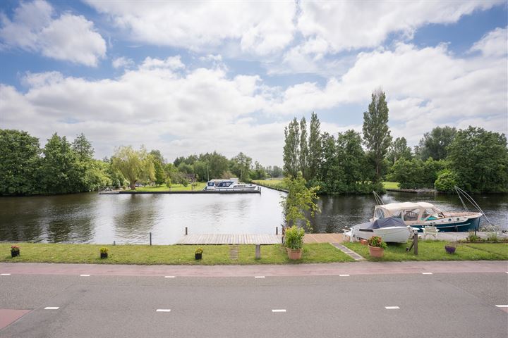 Bekijk foto 27 van Aalsmeerderdijk 230