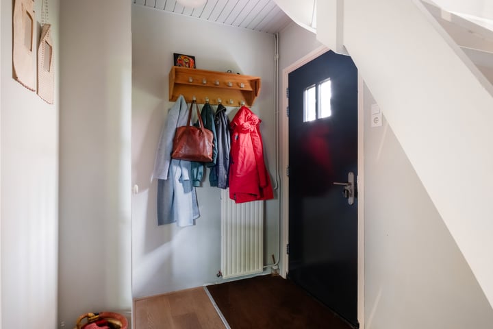 Bekijk foto 2 van Julianalaan 80-A
