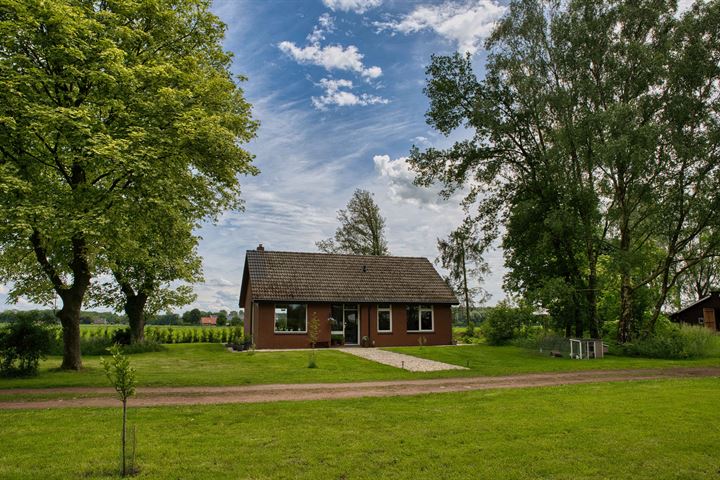 Bekijk foto 2 van Bredevoortsestraatweg 120