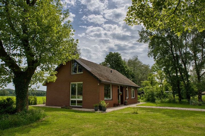 Bekijk foto 4 van Bredevoortsestraatweg 120