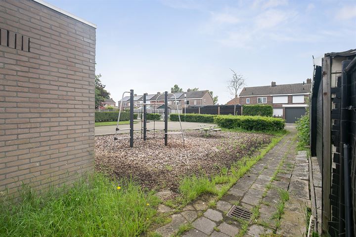 Bekijk foto 32 van Vier Ambachtenstraat 37