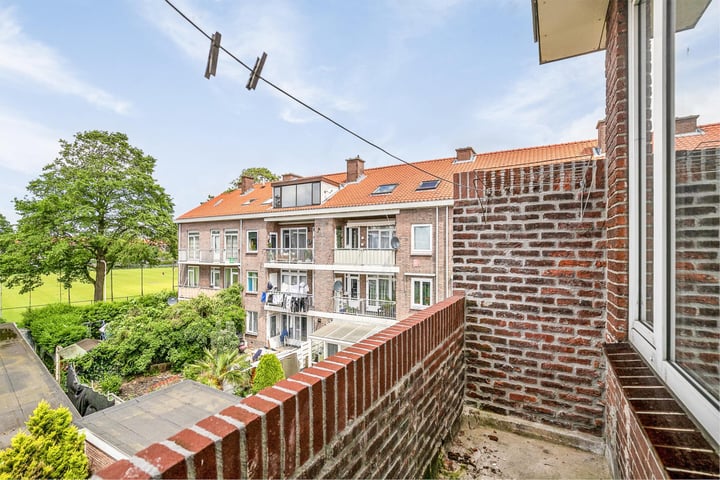 View photo 30 of Van Ruysbroekstraat 81