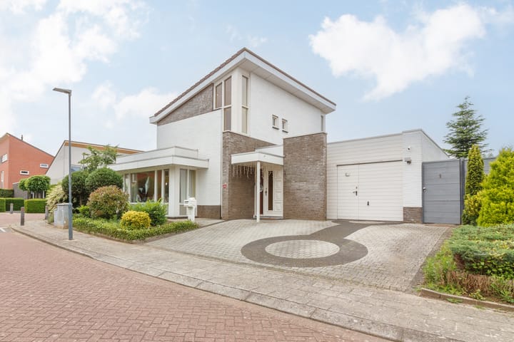 Foto 1 van Sicco Mansholtstraat 1