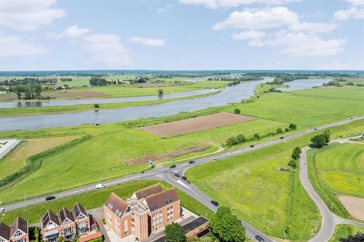 Bekijk foto 2 van Benedendijk 132